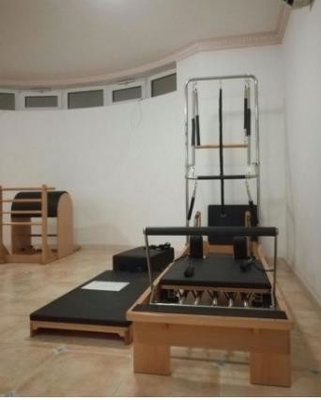 Реформатор Pilates оборудования тренировки Pilates стали древесины OEM с половинным Trapeze